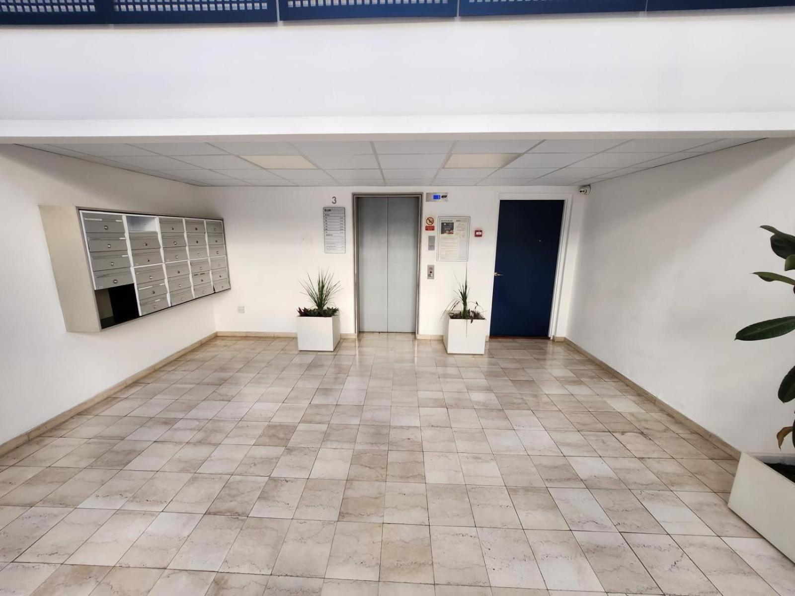 New With Ac Central Suites With Pool Access And Squash Courts! Sleeps Family Or 4 Guests Gibraltar Buitenkant foto