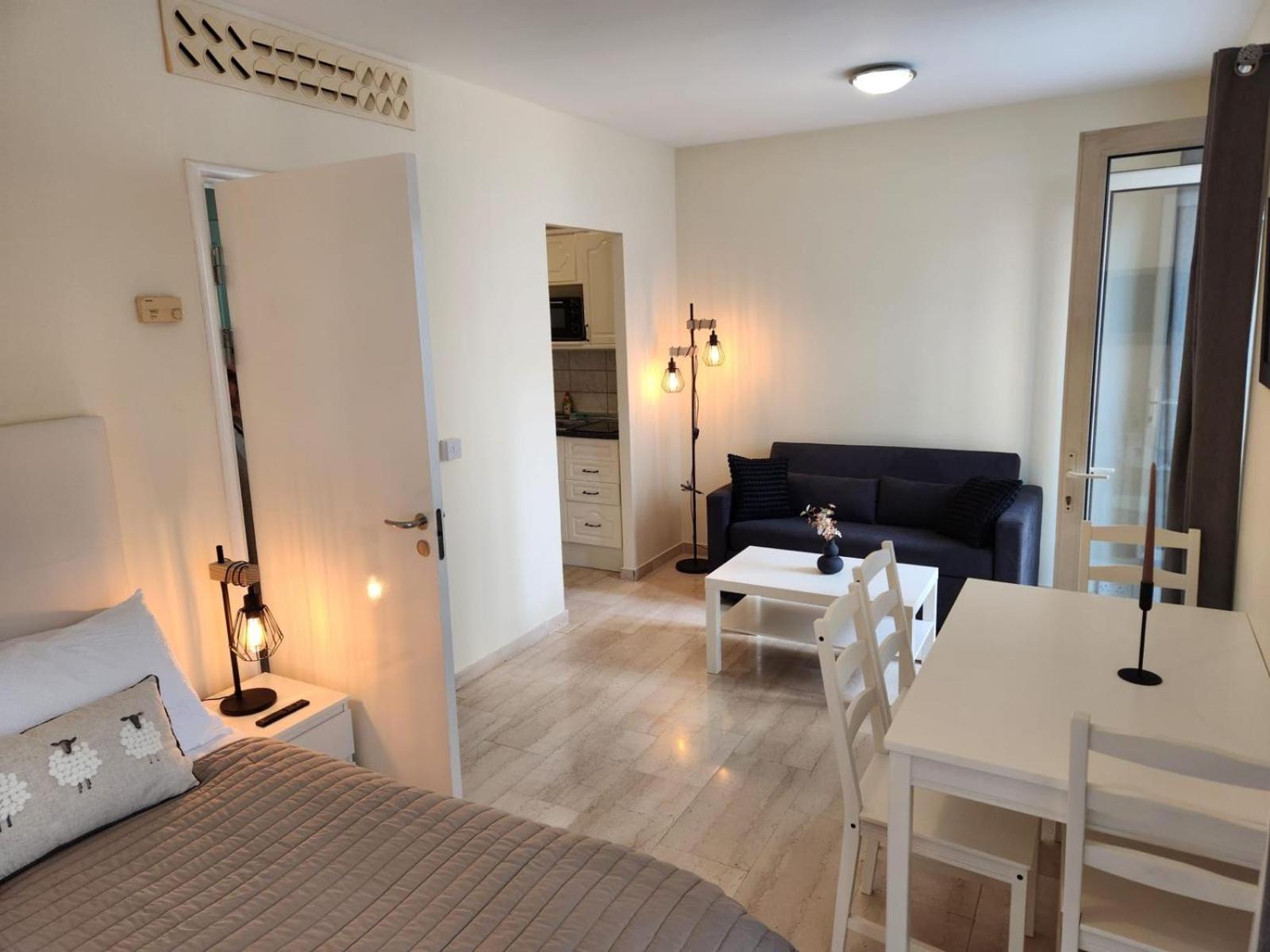 New With Ac Central Suites With Pool Access And Squash Courts! Sleeps Family Or 4 Guests Gibraltar Buitenkant foto