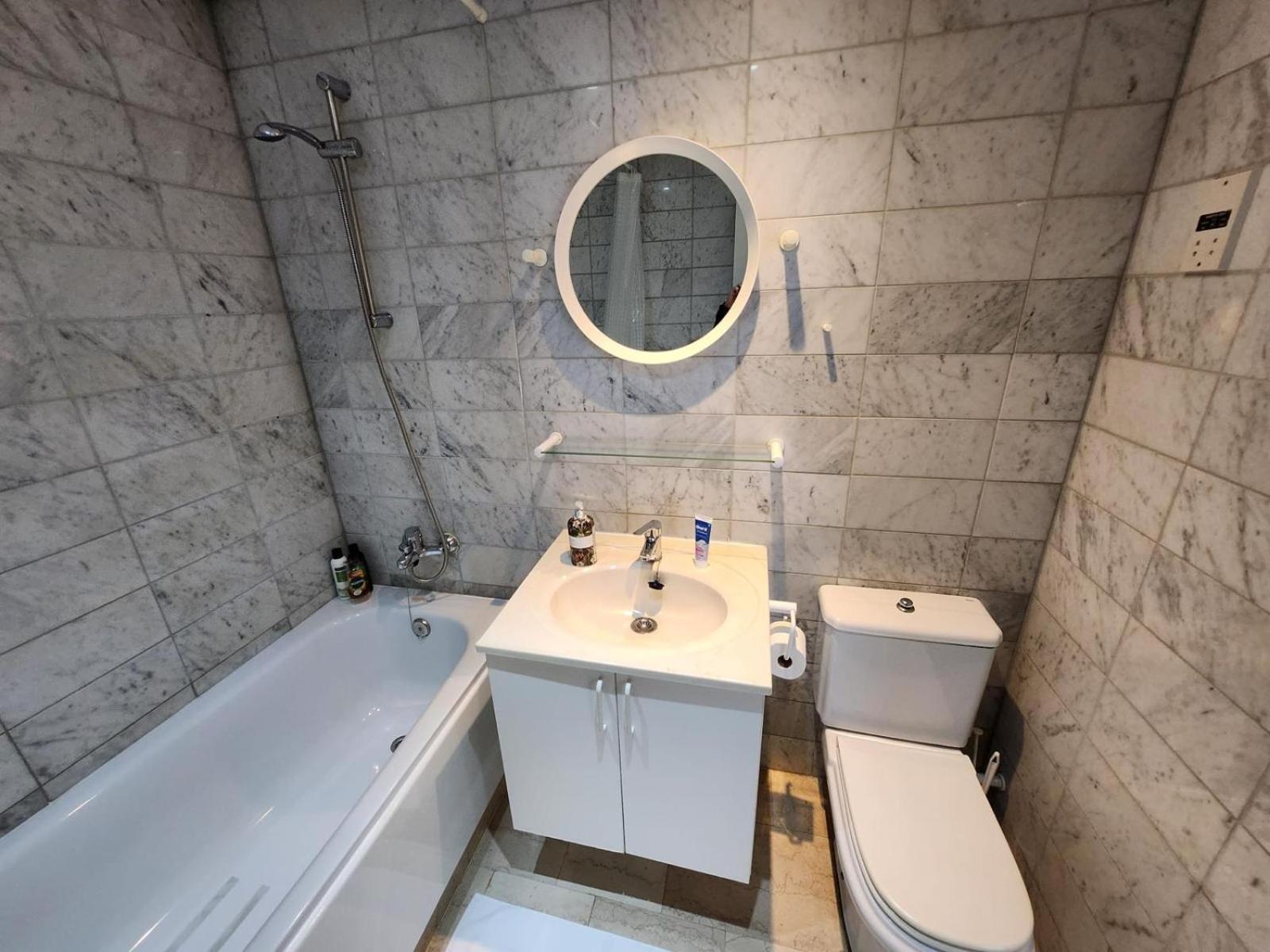 New With Ac Central Suites With Pool Access And Squash Courts! Sleeps Family Or 4 Guests Gibraltar Buitenkant foto
