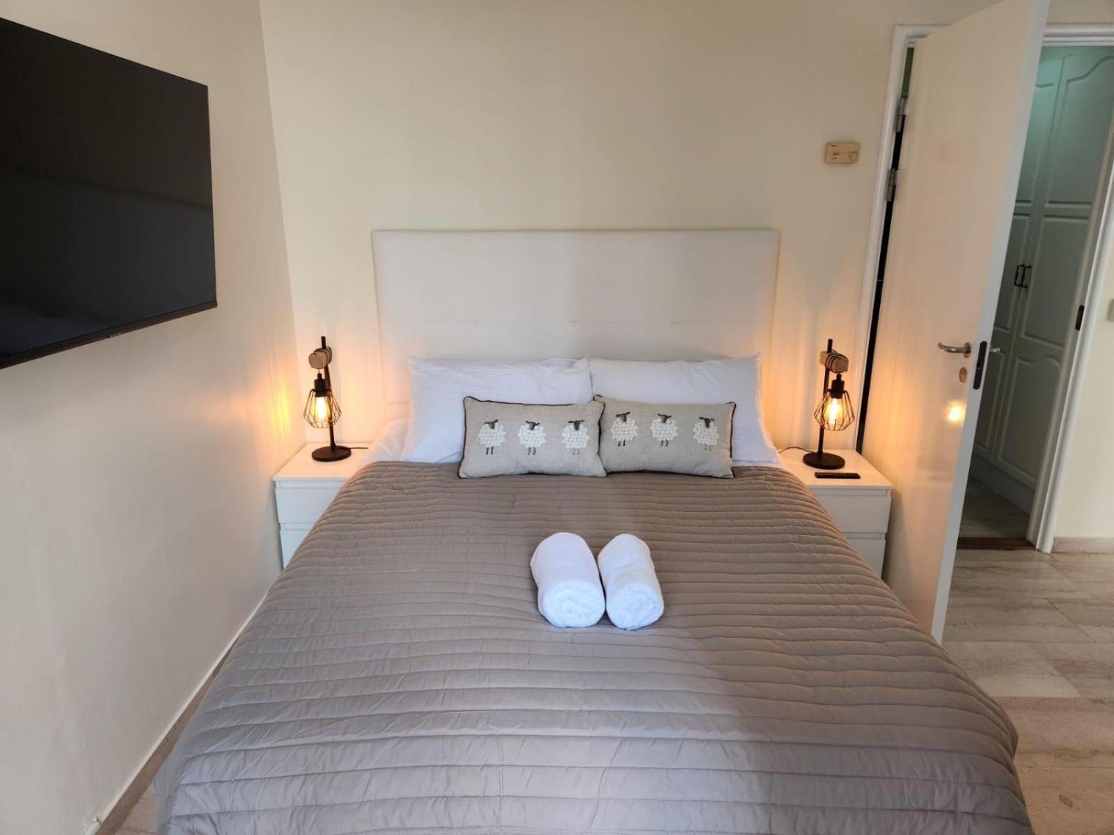 New With Ac Central Suites With Pool Access And Squash Courts! Sleeps Family Or 4 Guests Gibraltar Buitenkant foto